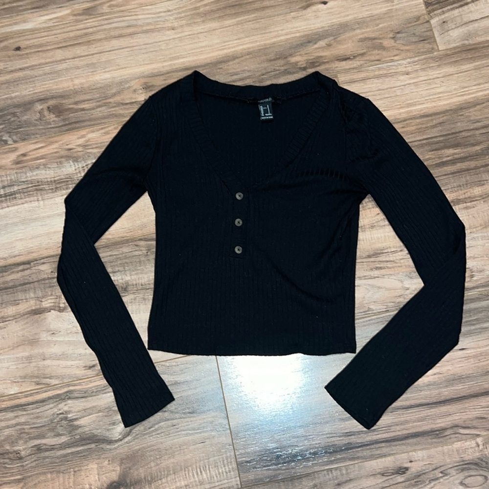 Forever 21 Women’s Black Crop top Size Small